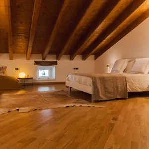 https://casa-clusone.it-lombardy.com