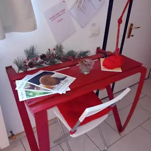 https://dalla-rossa.it-tuscanyhotel.com