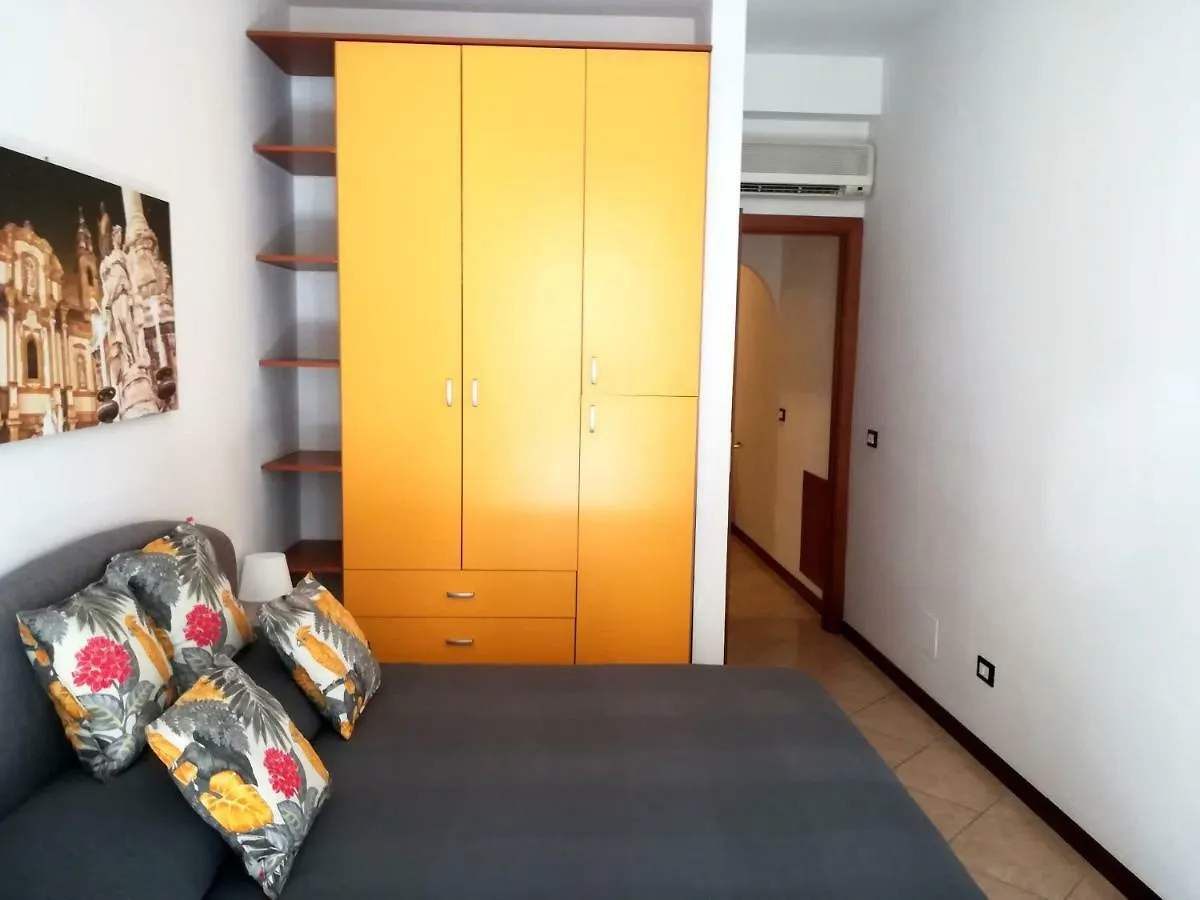 Semesterbostad Calanova House Villa Palermo