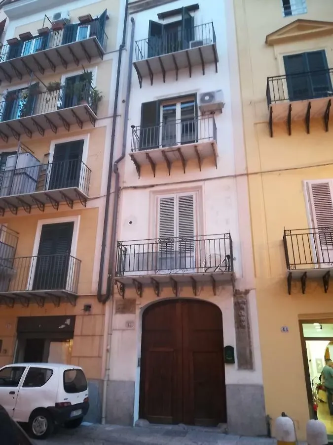 Semesterbostad Calanova House Villa Palermo Italien